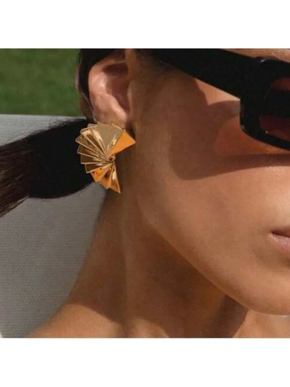 Fan Earrings Q189